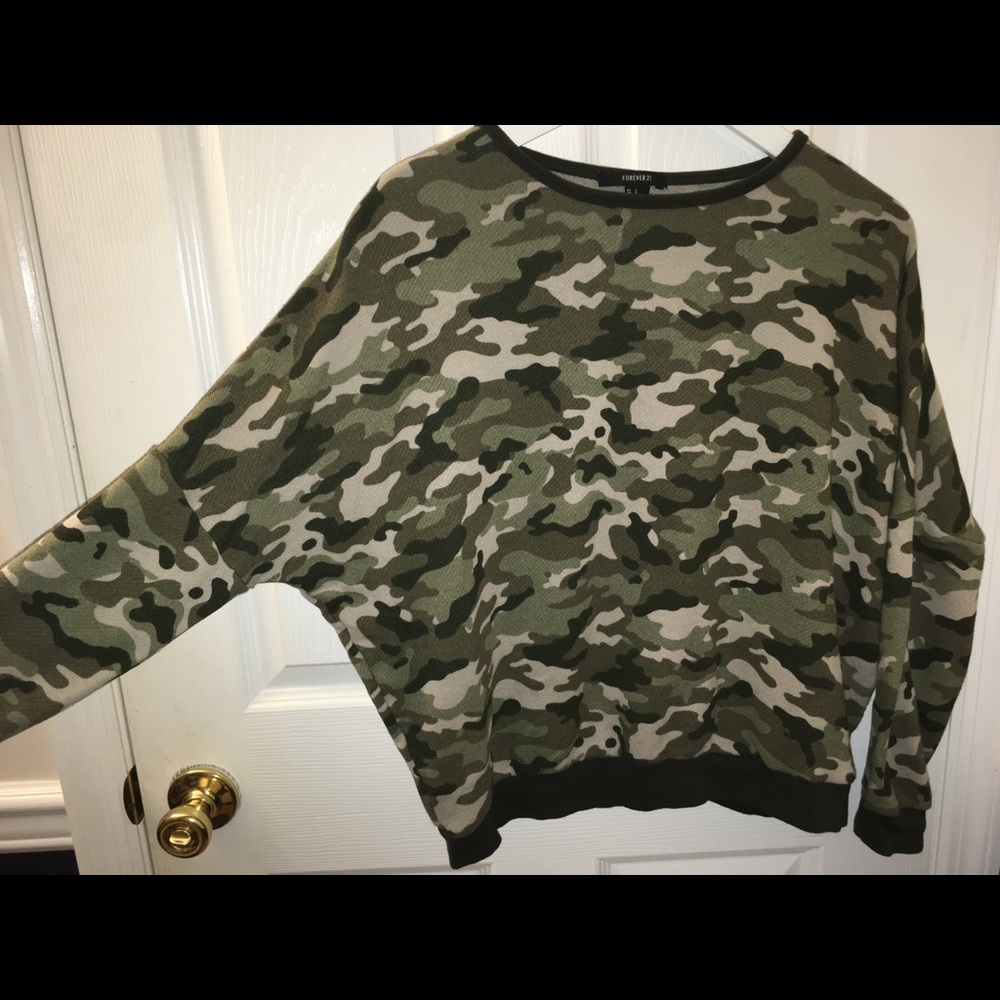 F21 Camo Dolman Crewneck